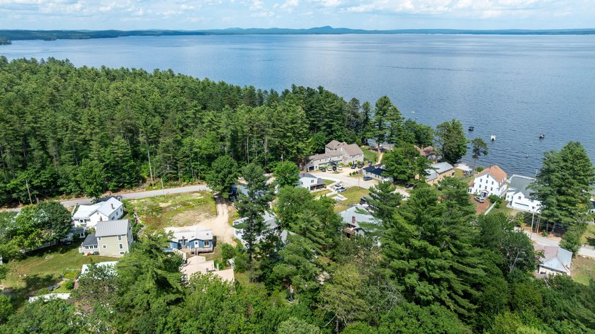 Right of Way to Sebago Lake! Discover a refined take on the - photo 33