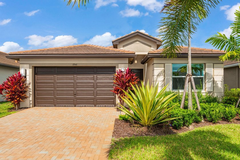 Live the resort lifestyle in **Valencia Grove at Riverland** - photo 5