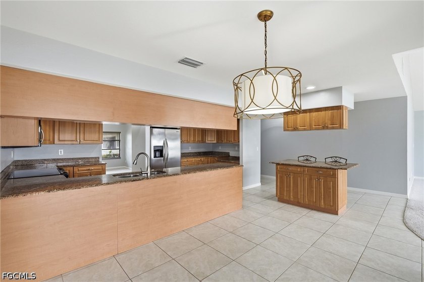 Experience the ultimate Southwest Florida waterfront lifestyle - photo 16
