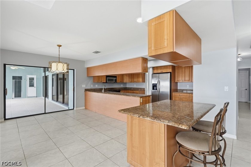 Experience the ultimate Southwest Florida waterfront lifestyle - photo 17