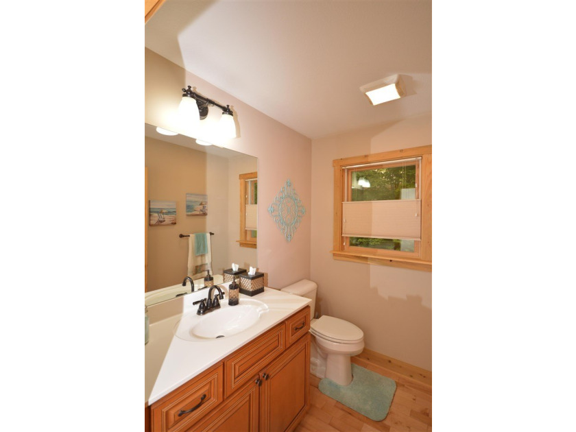 Welcome home to the tranquility of Earl Street! Set on a one - photo 23