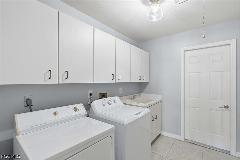 Experience the ultimate Southwest Florida waterfront lifestyle - photo 29