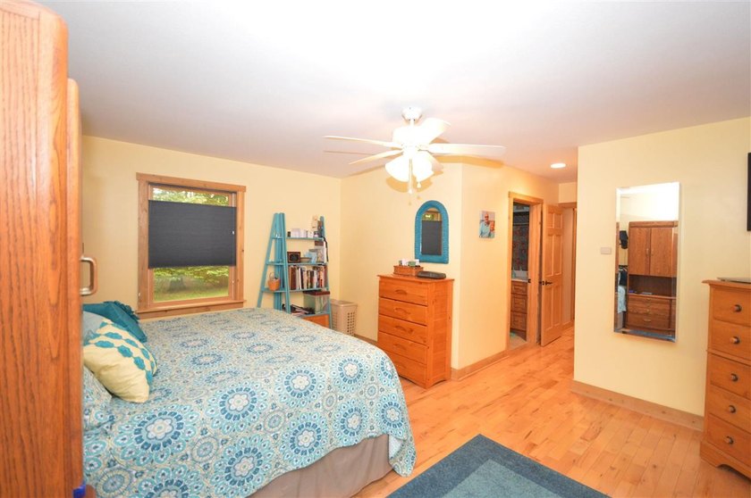 Welcome home to the tranquility of Earl Street! Set on a one - photo 29