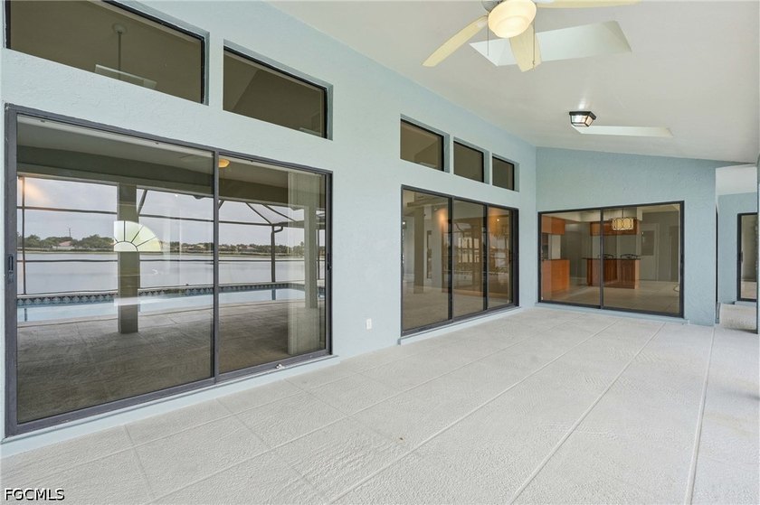Experience the ultimate Southwest Florida waterfront lifestyle - photo 30