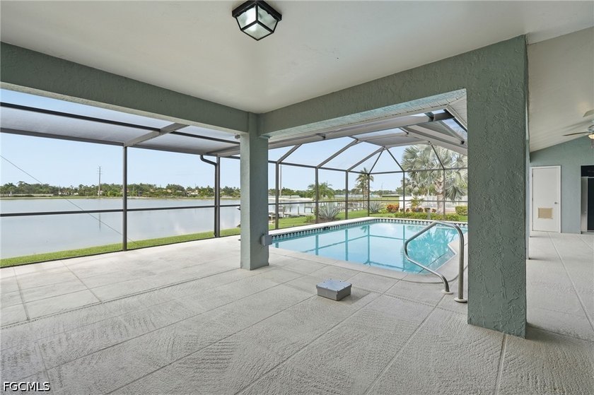 Experience the ultimate Southwest Florida waterfront lifestyle - photo 36