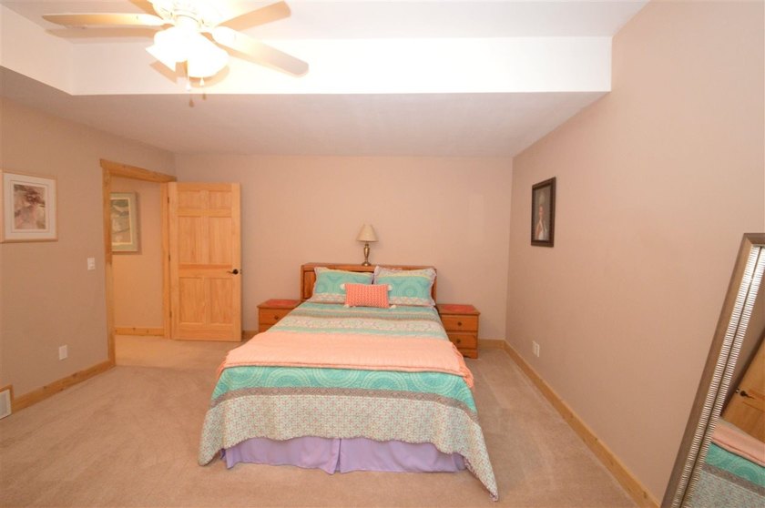 Welcome home to the tranquility of Earl Street! Set on a one - photo 41