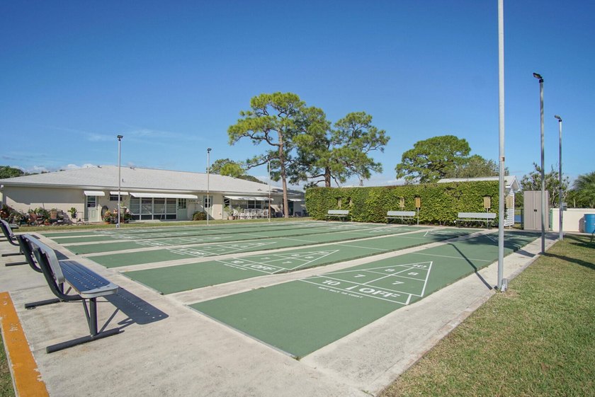 Beautifully updated 2-bedroom, 2-bath second-floor condo located - photo 25