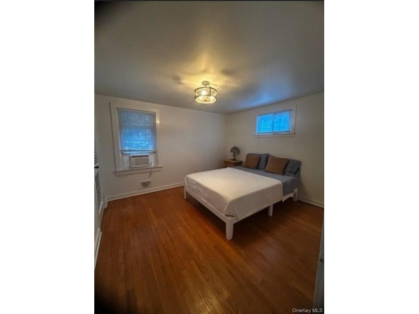 Tucked away on a private .72-acre flag lot, this cozy 2-bedroom - photo 6