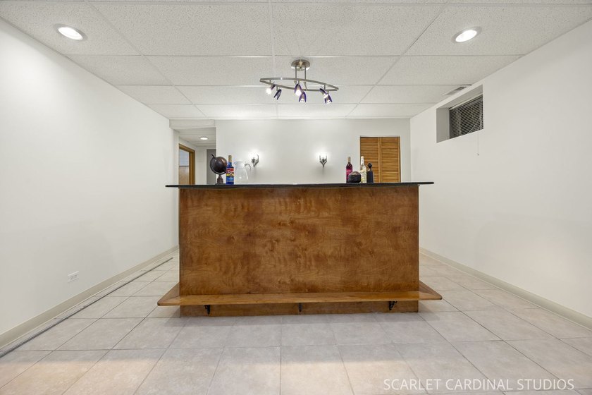 ORIGINAL OWNER RESIDENCE offering exceptional space, thoughtful - photo 27