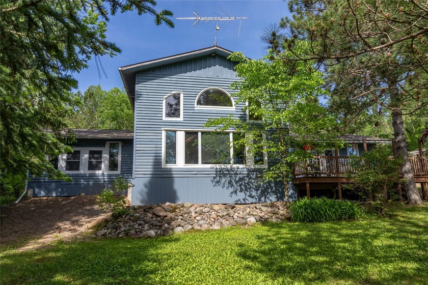 Beautiful home on Lake LaVerne WHERE THE FISHING IS ALWAYS GOOD! - photo 3