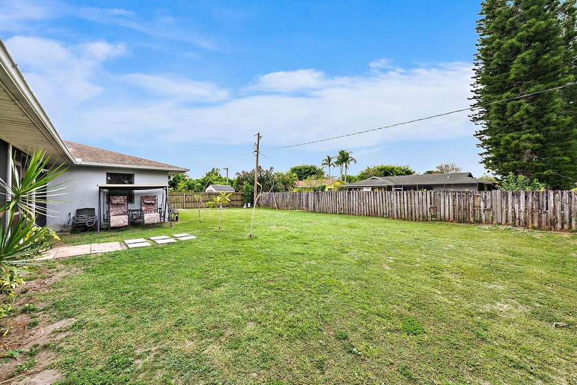 Explore the potential of this well-appointed home at 622 - photo 13