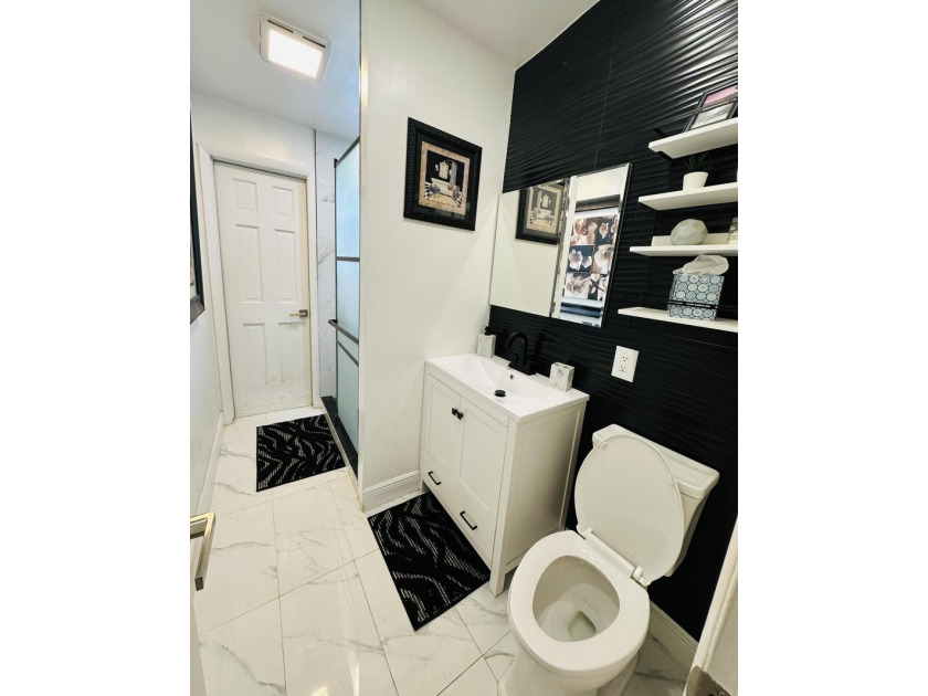 Completely remodeled open concept home in move in condition - photo 16