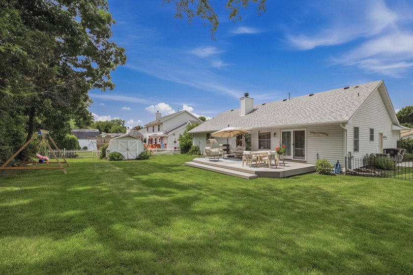Perfectly positioned a mile from downtown Lake Geneva, this home - photo 25