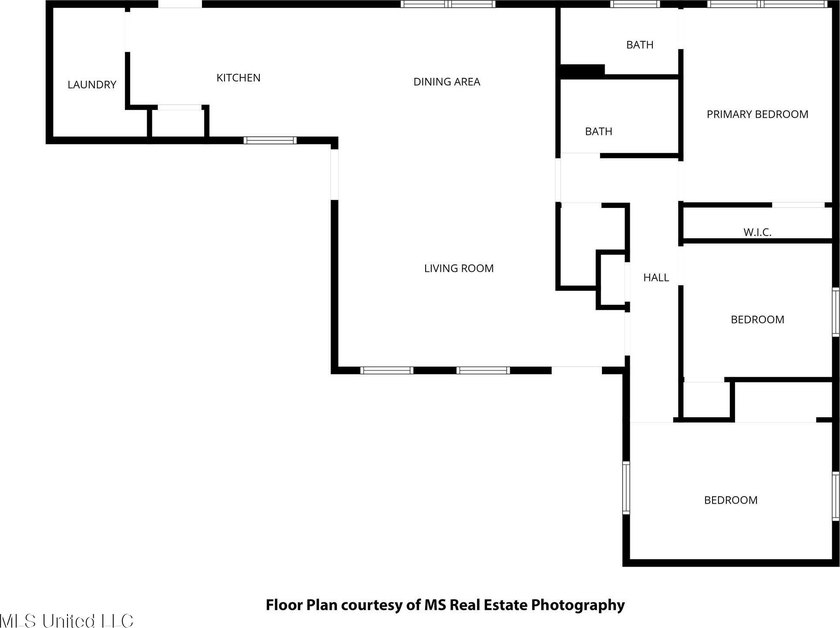 Freshly renovated and move-in ready 3-bedroom, 2-bath home - photo 29