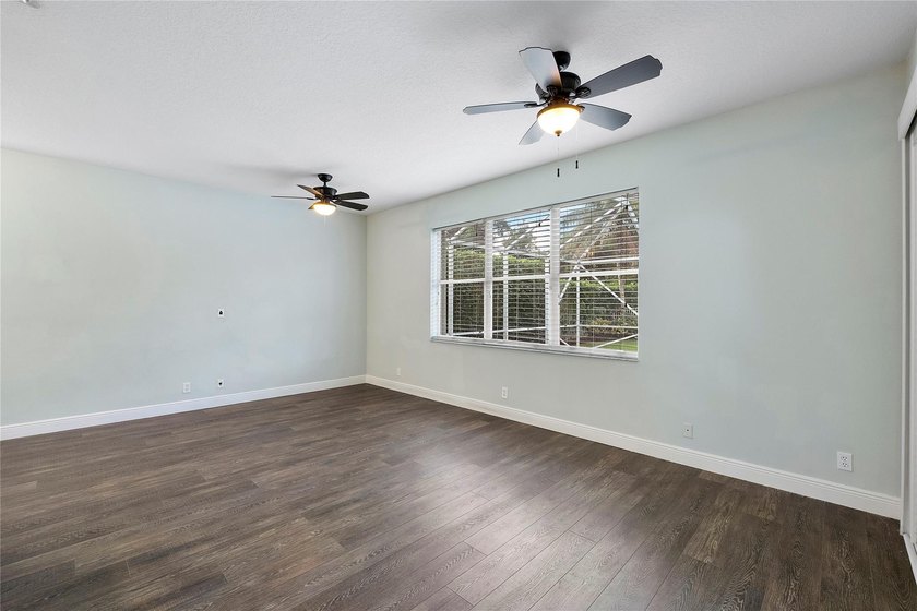 Absolutely stunning 5-bedroom, 3.5-bath home located in The - photo 16