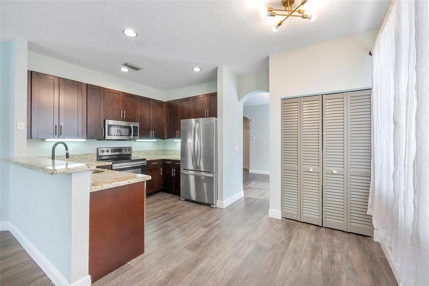Absolutely stunning 5-bedroom, 3.5-bath home located in The - photo 19
