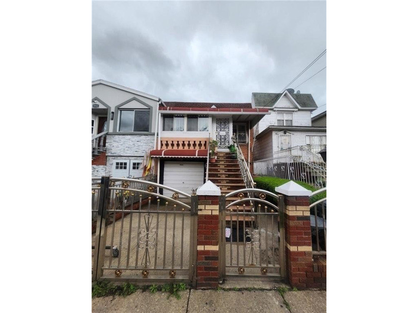 Brick Two Family in the heart of East Flatbush, 3 bedrooms, 2 - photo 3