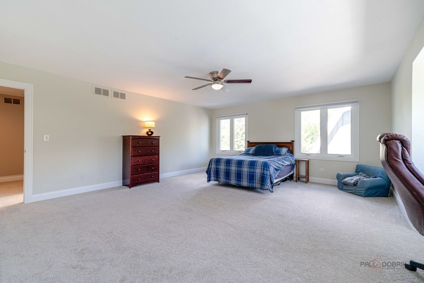 This exceptional home blends comfort, elegance, and tranquility - photo 31