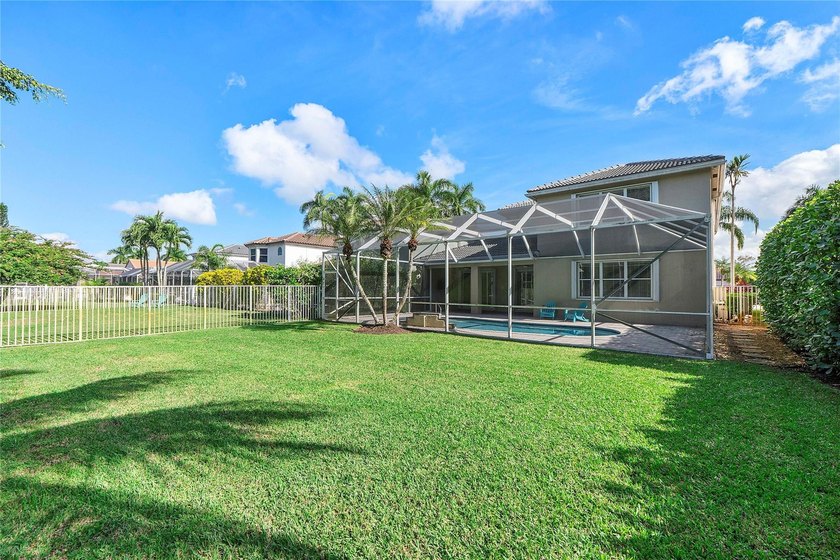 Absolutely stunning 5-bedroom, 3.5-bath home located in The - photo 50