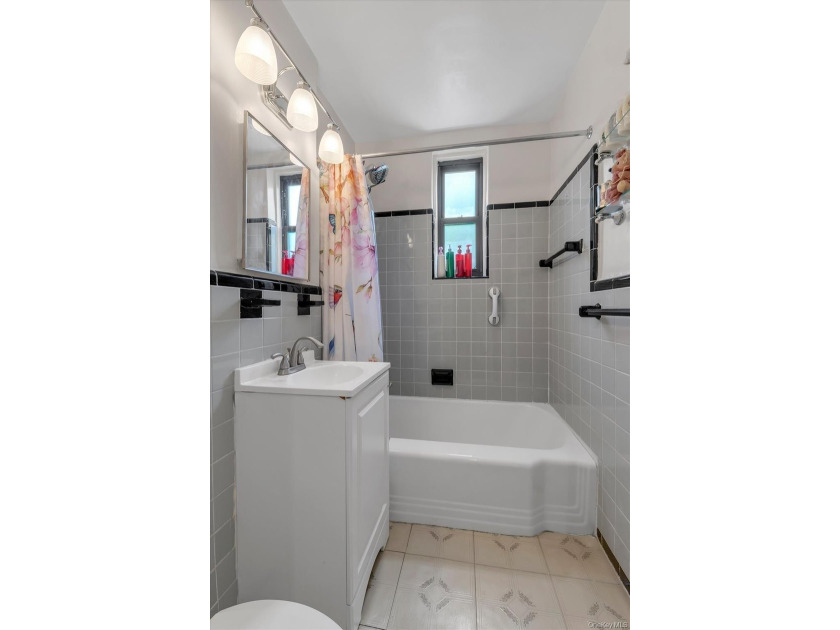 Welcome to this bright and sunny 2-bedroom, 1-bathroom coop - photo 15