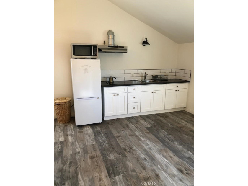 124 Hastings - photo 24