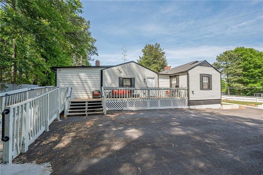 Fully operational and 100% occupied, this 13-bedroom adult - photo 33