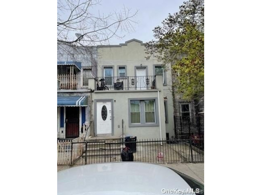 Rare development opportunity in the Bronx! Situated on a 40x100 - photo 3