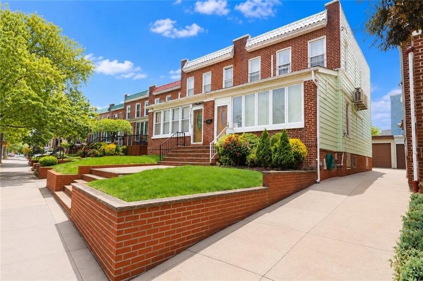 Introducing this beautiful semi-detached one-family brick home - photo 3