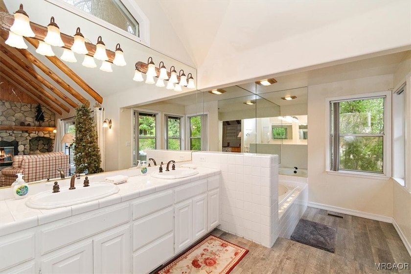 This Winter Park Estate is the home for making beautiful - photo 16