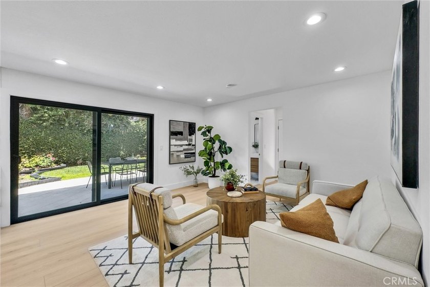 Beautifully remodeled 5-bedroom home with a sought-after - photo 17