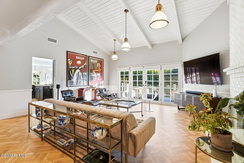 Sensational timeless traditional with a premier ''end of - photo 8