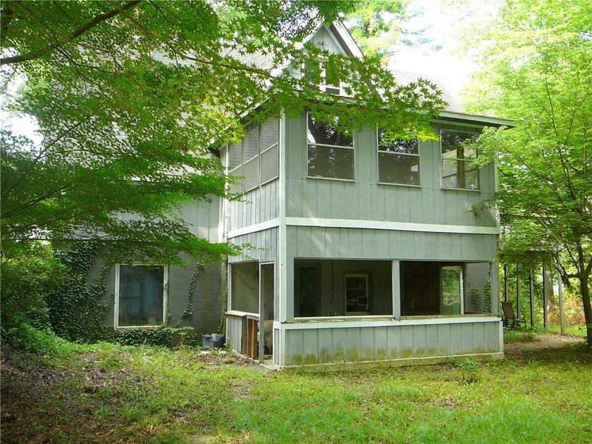 Discover unparalleled potential in this charming A-frame - photo 6