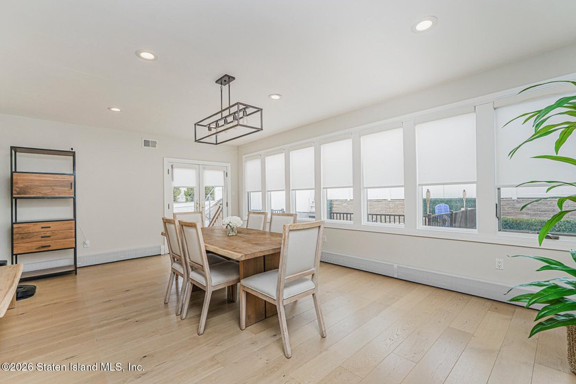 Stunning 4-bedroom, 3-bath Colonial located in highly desirable - photo 7