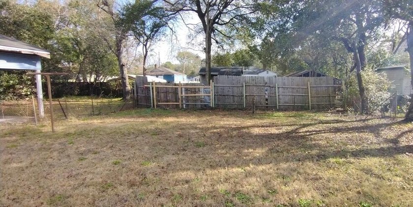 Come see this affordable 3 Bedroom &amp; 2 Bath home in the - photo 12