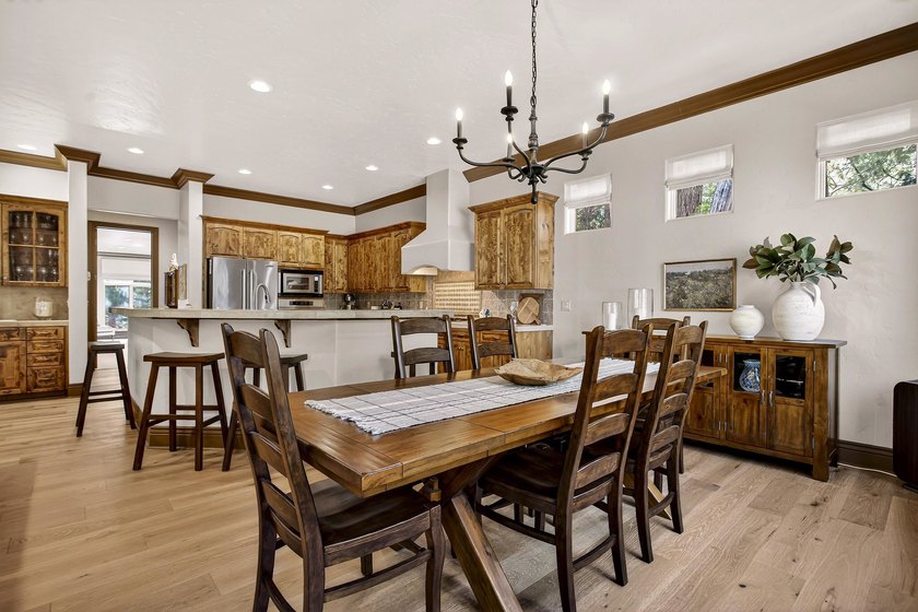Welcome to this beautifully maintained 3-bedroom, 3-bathroom - photo 20
