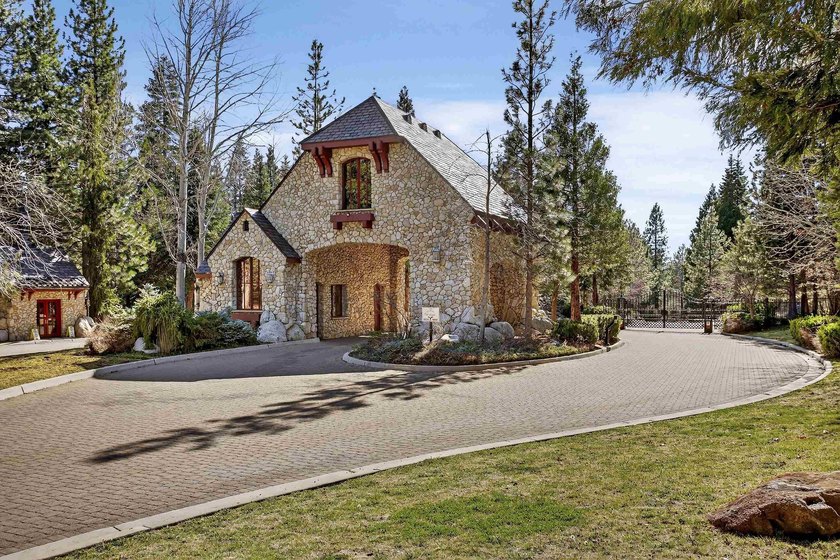 Welcome to this beautifully maintained 3-bedroom, 3-bathroom - photo 45