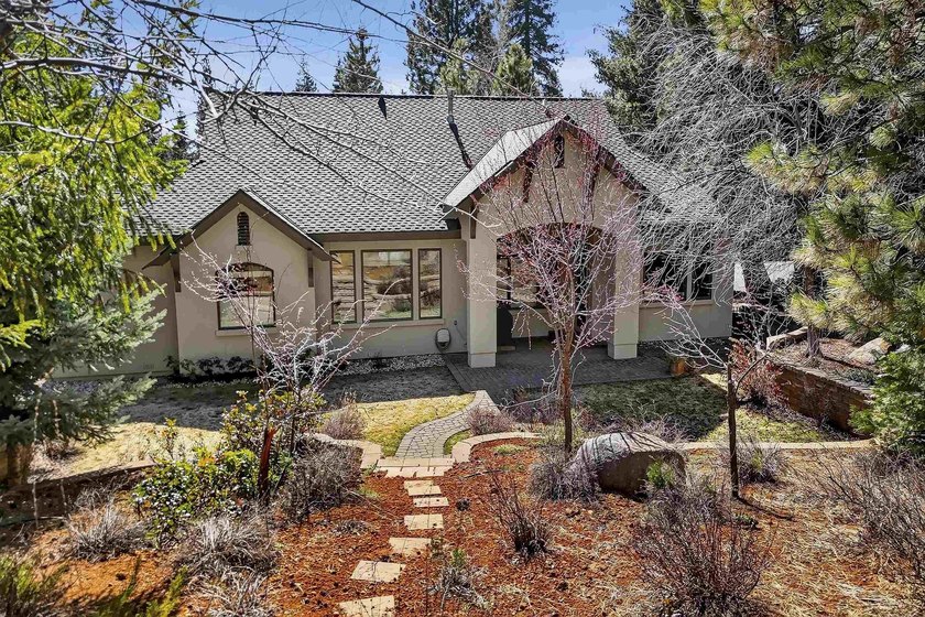 Welcome to this beautifully maintained 3-bedroom, 3-bathroom - photo 46