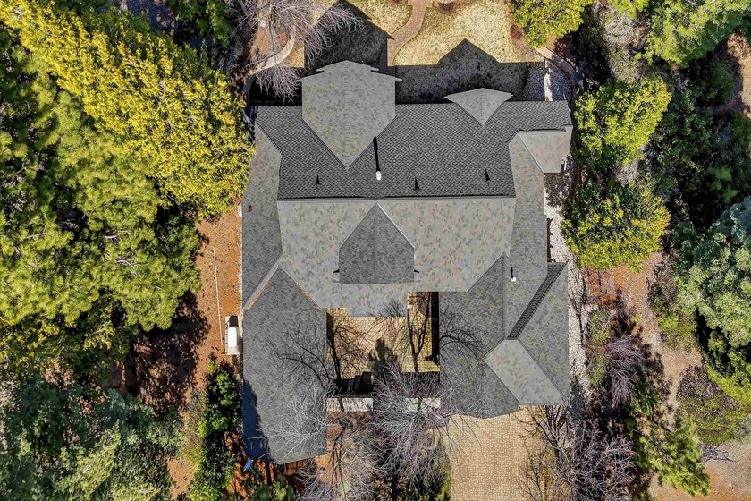 Welcome to this beautifully maintained 3-bedroom, 3-bathroom - photo 48
