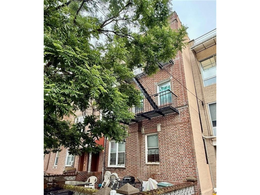 Introducing this well maintained six-family solid brick building - photo 2