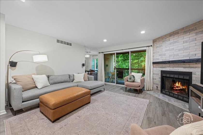 Rare opportunity to own a move-in-ready condo with DuPage River - photo 4