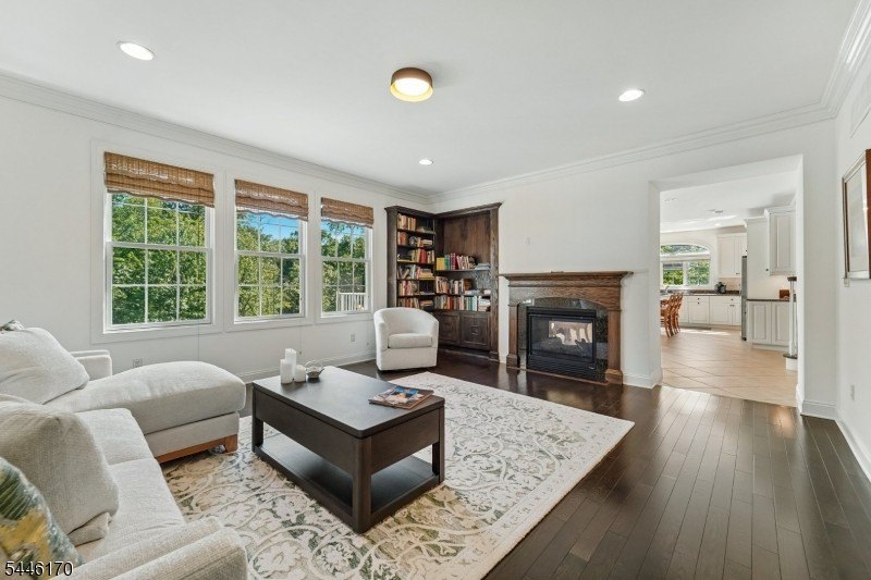 Rare Delano end-unit in sought-after Bel Air at West Orange - photo 11