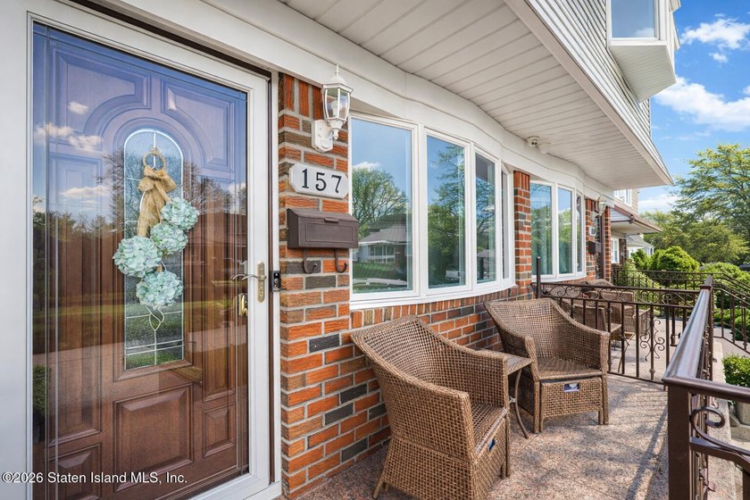 This meticulously maintained semi-attached home is ready to - photo 4