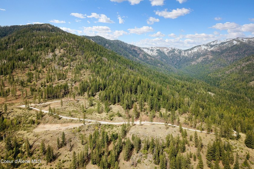 Last lot available!! ABOVE IT ALL! This absolutely stunning - photo 18