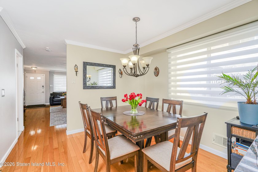 Looking for a 3 bedroom, 4 bath beautiful, spacious, bright - photo 5