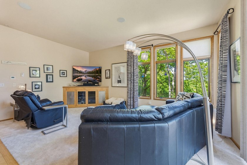 Discover refined living in this executive estate set on over 2 - photo 23