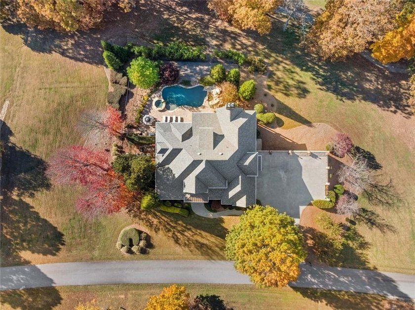 A private North Georgia resort home in The Orchard, where luxury - photo 29