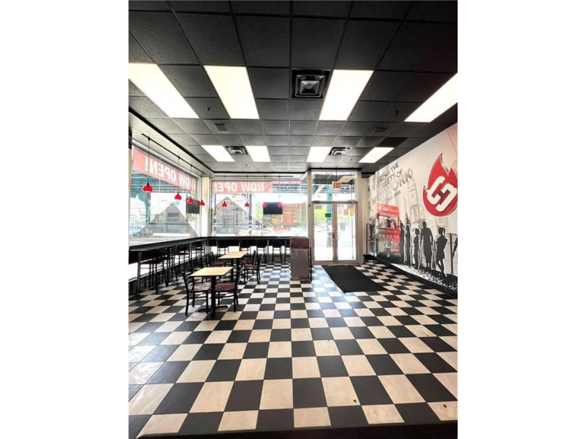 Exceptional Opportunity: Profitable Turnkey Corner Fast Food - photo 5