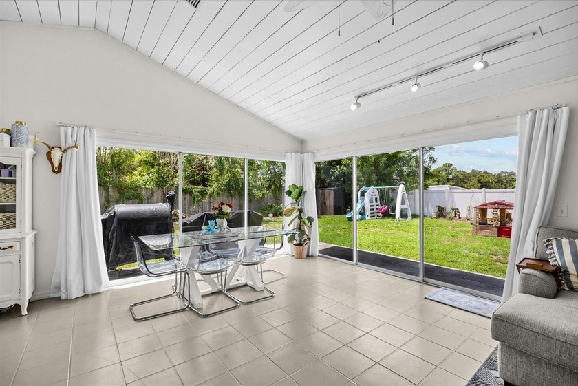 NO HOA! Move right into this beautifully updated 3-bedroom - photo 13