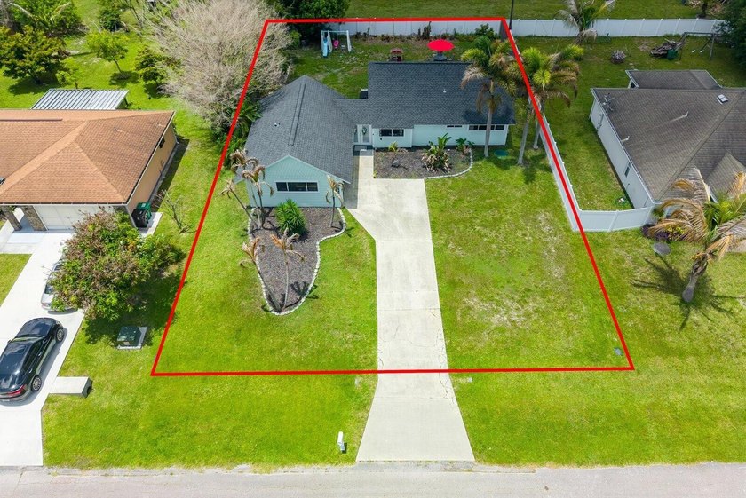 NO HOA! Move right into this beautifully updated 3-bedroom - photo 32