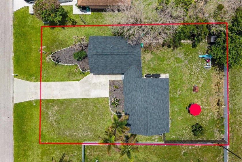 NO HOA! Move right into this beautifully updated 3-bedroom - photo 36